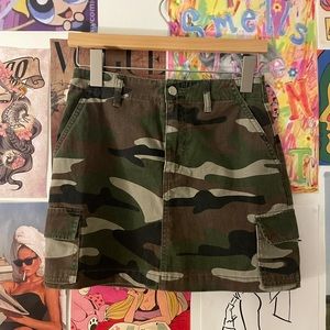 Never worn, Forever21 camo skirt.